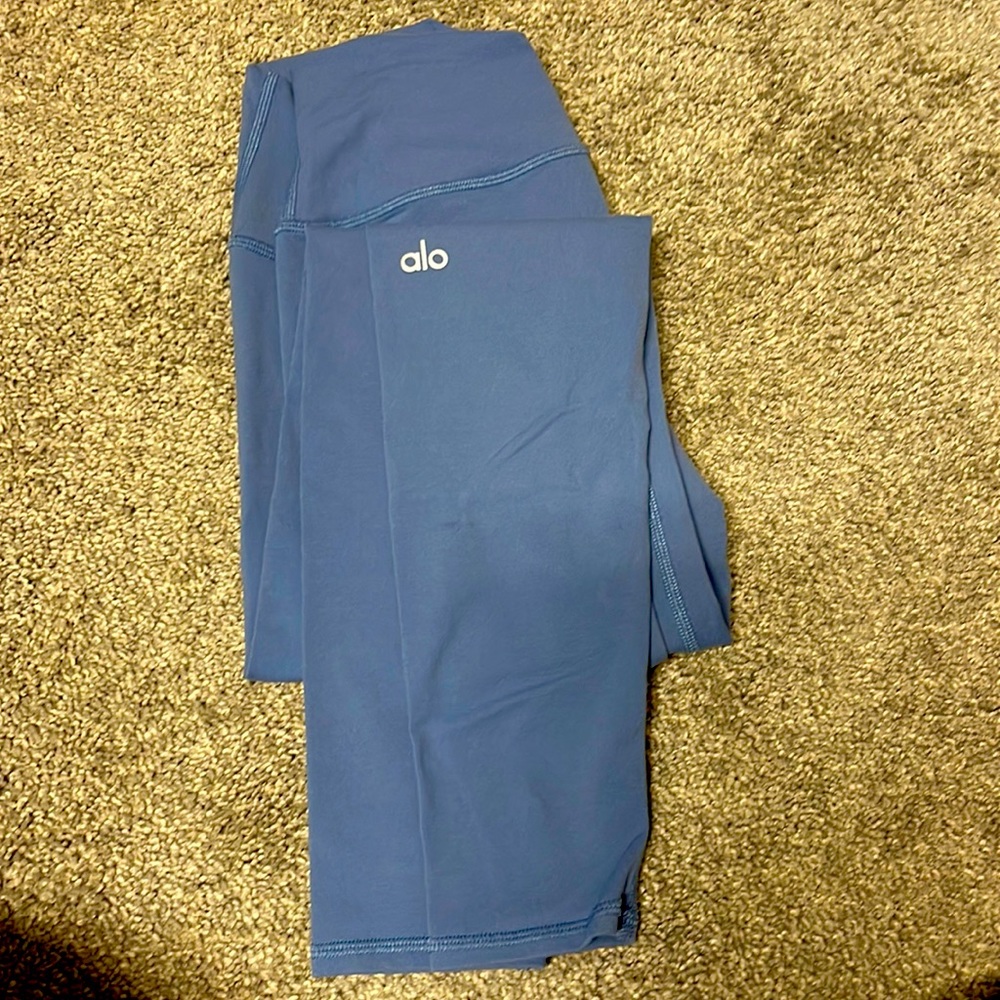 Alo high waisted air brush leggings. Tile blue
